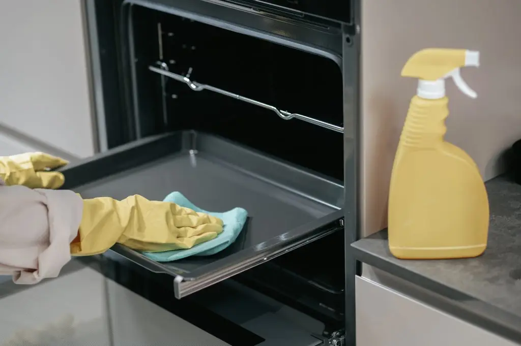 Oven Cleaner Job in the UK