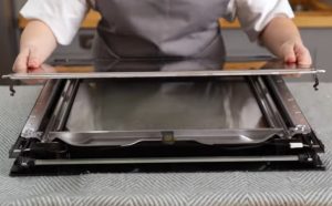 neff oven cleaning function 7 Cleaning between Neff oven door glass panels