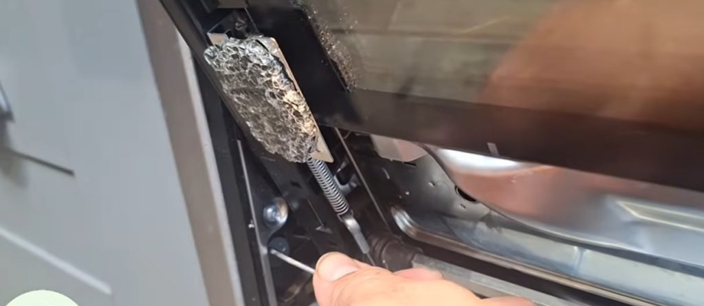Neff oven hinge locking clips before door removal