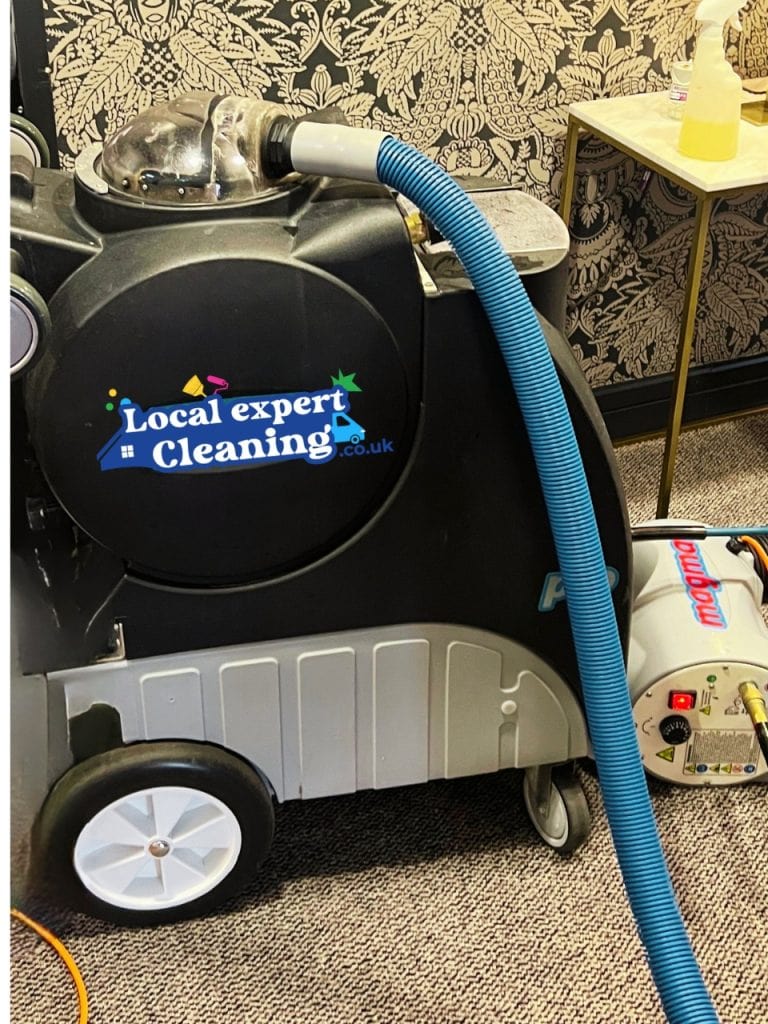 upholstery cleaning machine hot water extraction