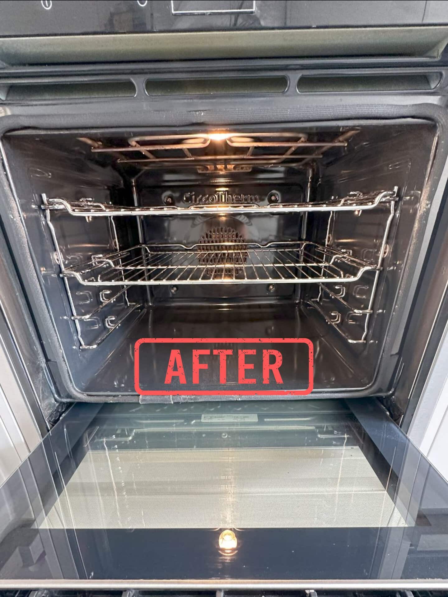 oven cleaning Tipton 5 After professional oven cleaning in Tipton showing a clean oven interior and cleaner oven glass